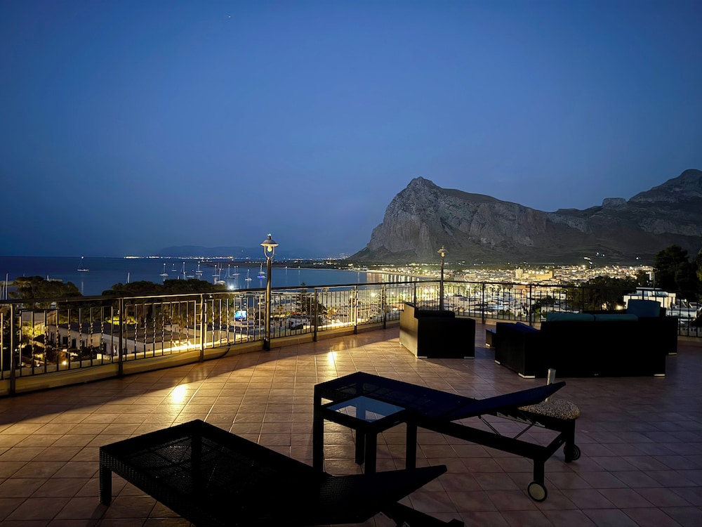 Rooftop terrace