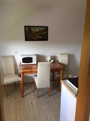 thumbnail: In-room dining