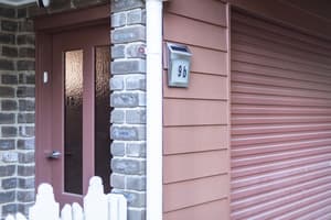 thumbnail: Front of property