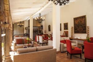 thumbnail: Lobby lounge
