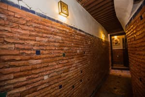 thumbnail: Interior entrance