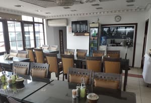 thumbnail: Breakfast area