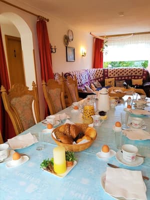 thumbnail: Breakfast area