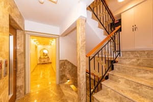 thumbnail: Staircase