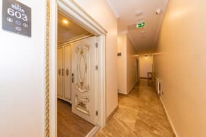 thumbnail: Hallway