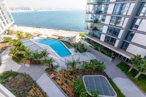 thumbnail: Front of property