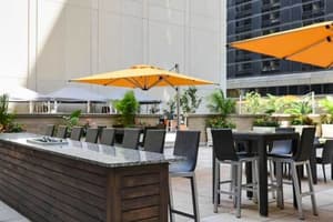 thumbnail: Outdoor dining