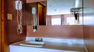 thumbnail: Bathroom sink