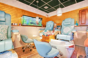 thumbnail: Nail salon