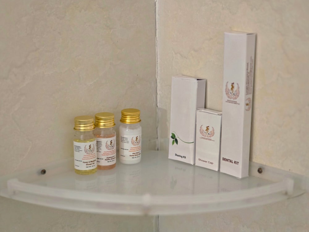 Bathroom amenities