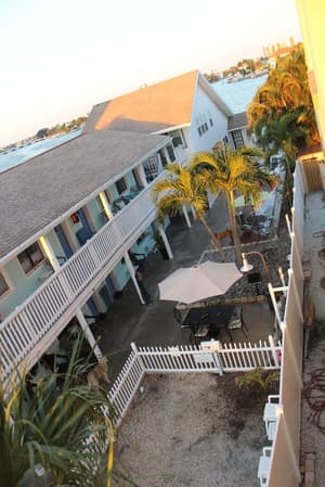 thumbnail: Exterior
