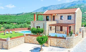 thumbnail: Front of property