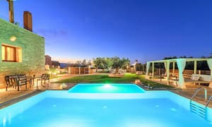 thumbnail: Outdoor pool