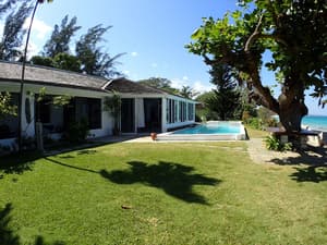 thumbnail: Property grounds
