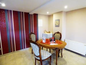 thumbnail: In-room dining
