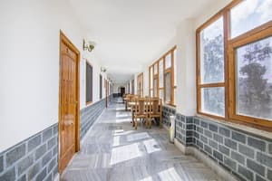 thumbnail: Hallway