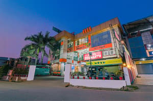 thumbnail: Exterior