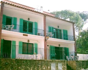 thumbnail: Exterior