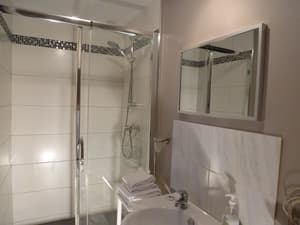 thumbnail: Bathroom shower