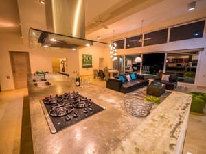 thumbnail: Front of property