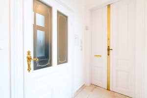 thumbnail: Interior entrance