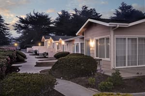thumbnail: Exterior
