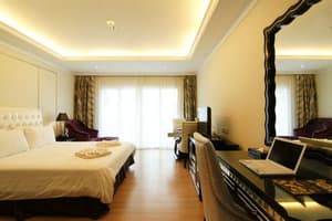 thumbnail: Room