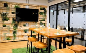 thumbnail: Dining