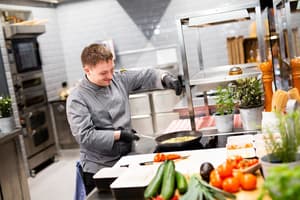 thumbnail: Dining