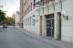 thumbnail: Property entrance
