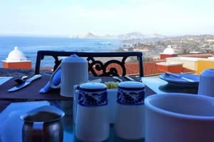 thumbnail: Outdoor dining