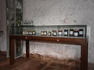 thumbnail: Interior