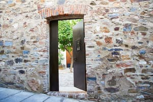 thumbnail: Property entrance