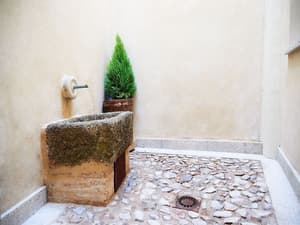 thumbnail: Courtyard