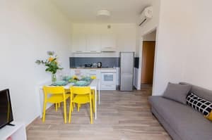 thumbnail: In-room dining