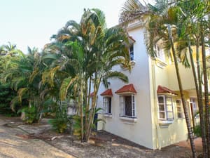 thumbnail: Exterior
