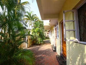 thumbnail: Exterior