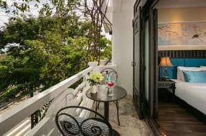 thumbnail: Balcony