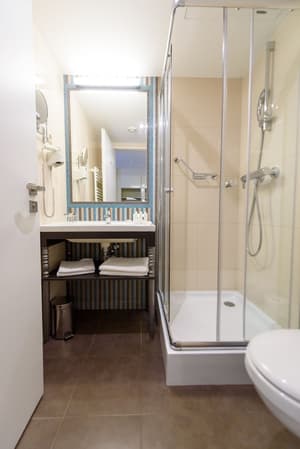 thumbnail: Bathroom shower