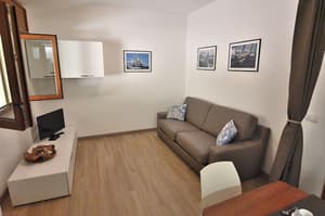 thumbnail: Living area