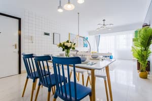 thumbnail: In-room dining