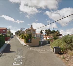 thumbnail: Front of property