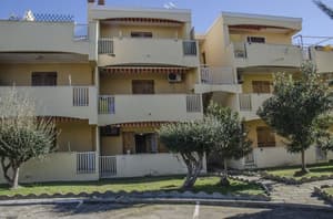 thumbnail: Exterior