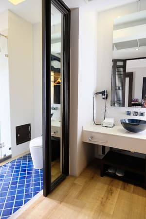 thumbnail: Bathroom