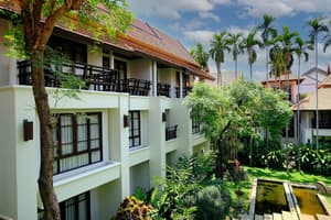 thumbnail: Exterior