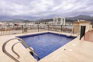 thumbnail: Outdoor pool