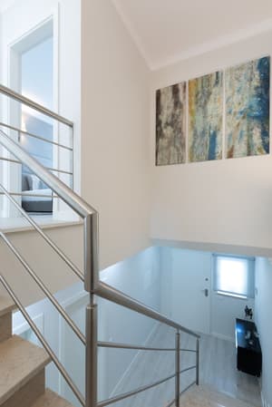 thumbnail: Handrails in stairways