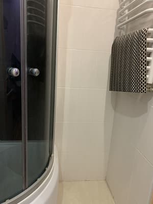 thumbnail: Bathroom shower