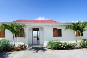 thumbnail: Property entrance