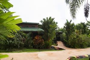 thumbnail: Front of property
